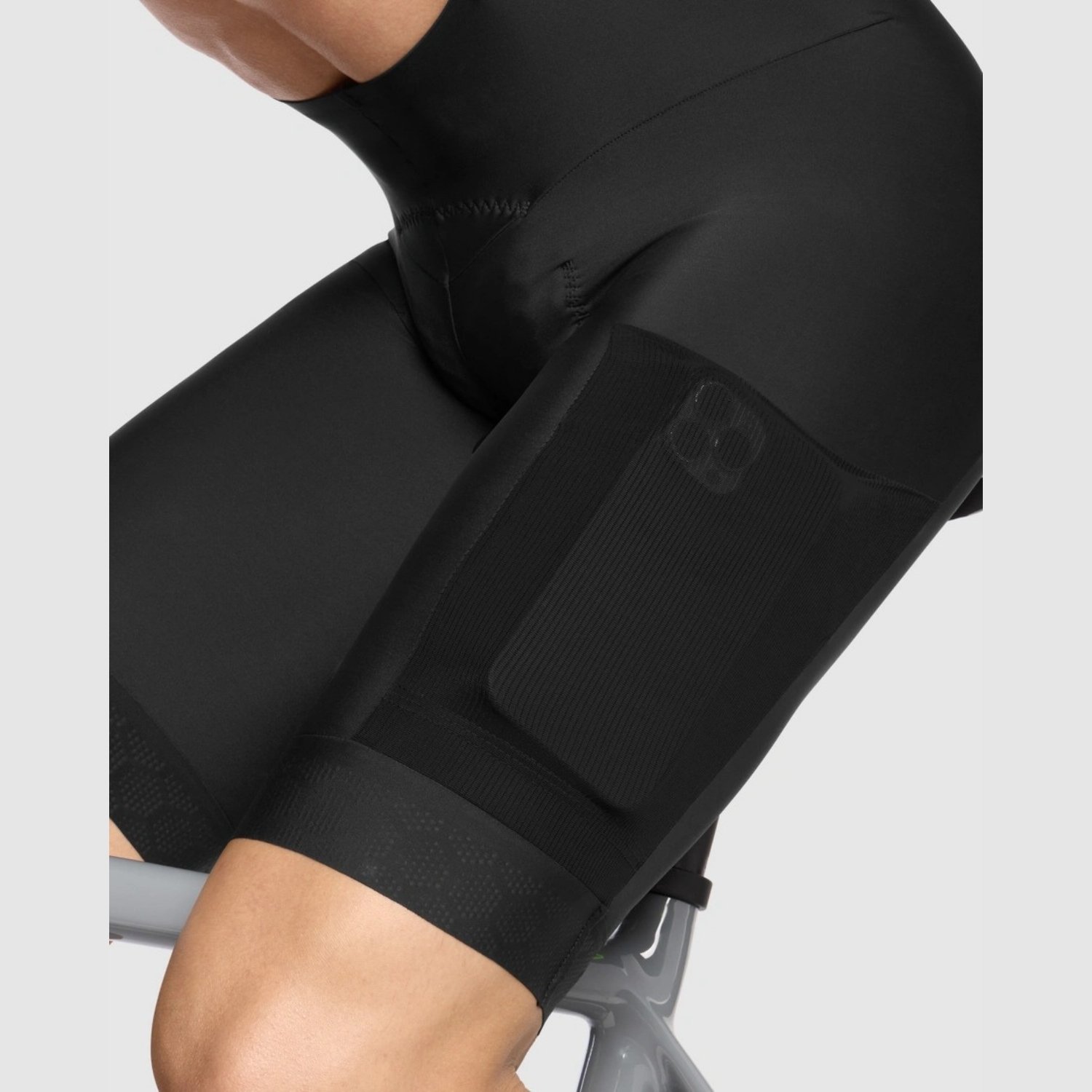 ASSOS Bib Shorts TACTICA Kieskäfer Gravel T5 black series - Image 9