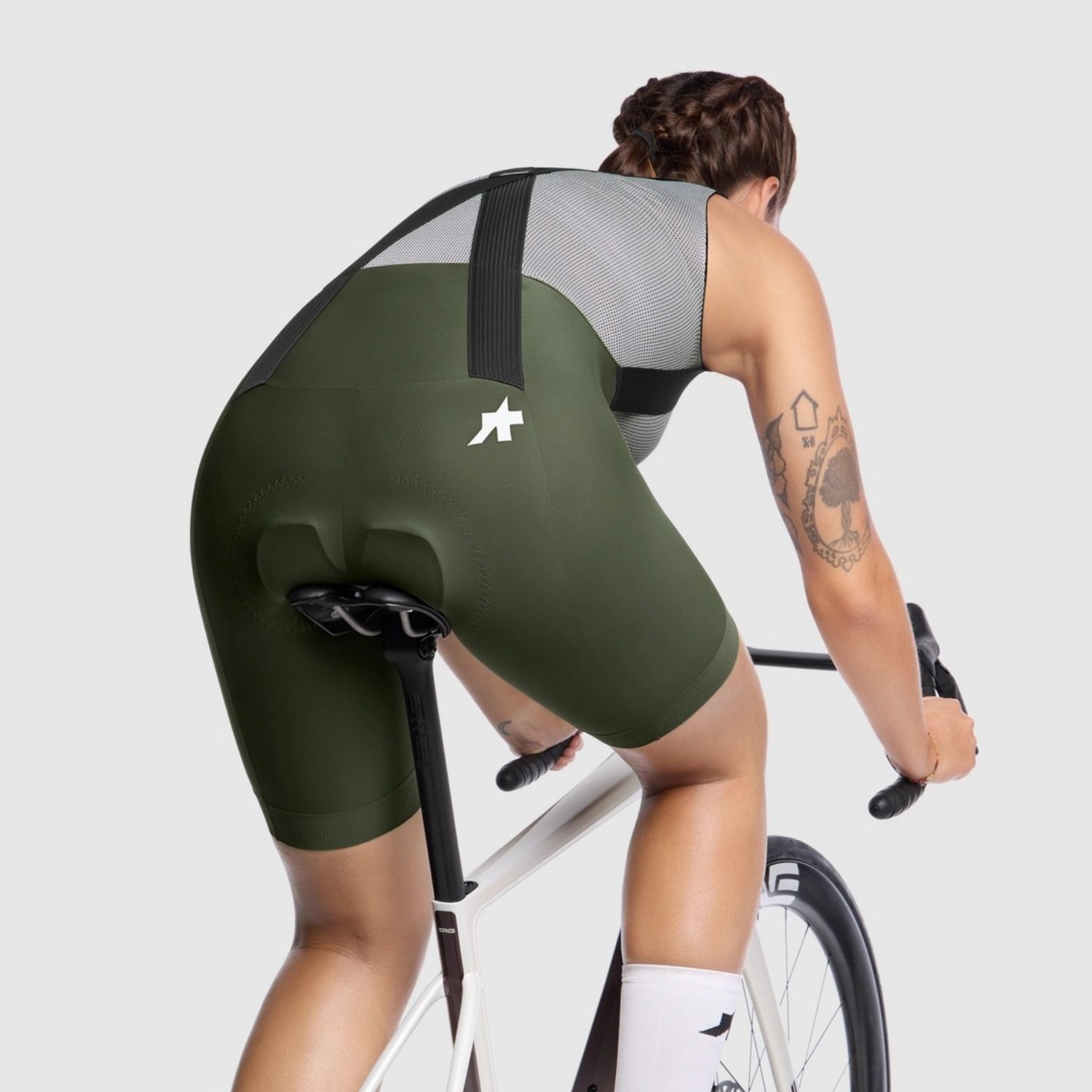 ASSOS Bib Shorts UMA GT S11 moss green - Image 6