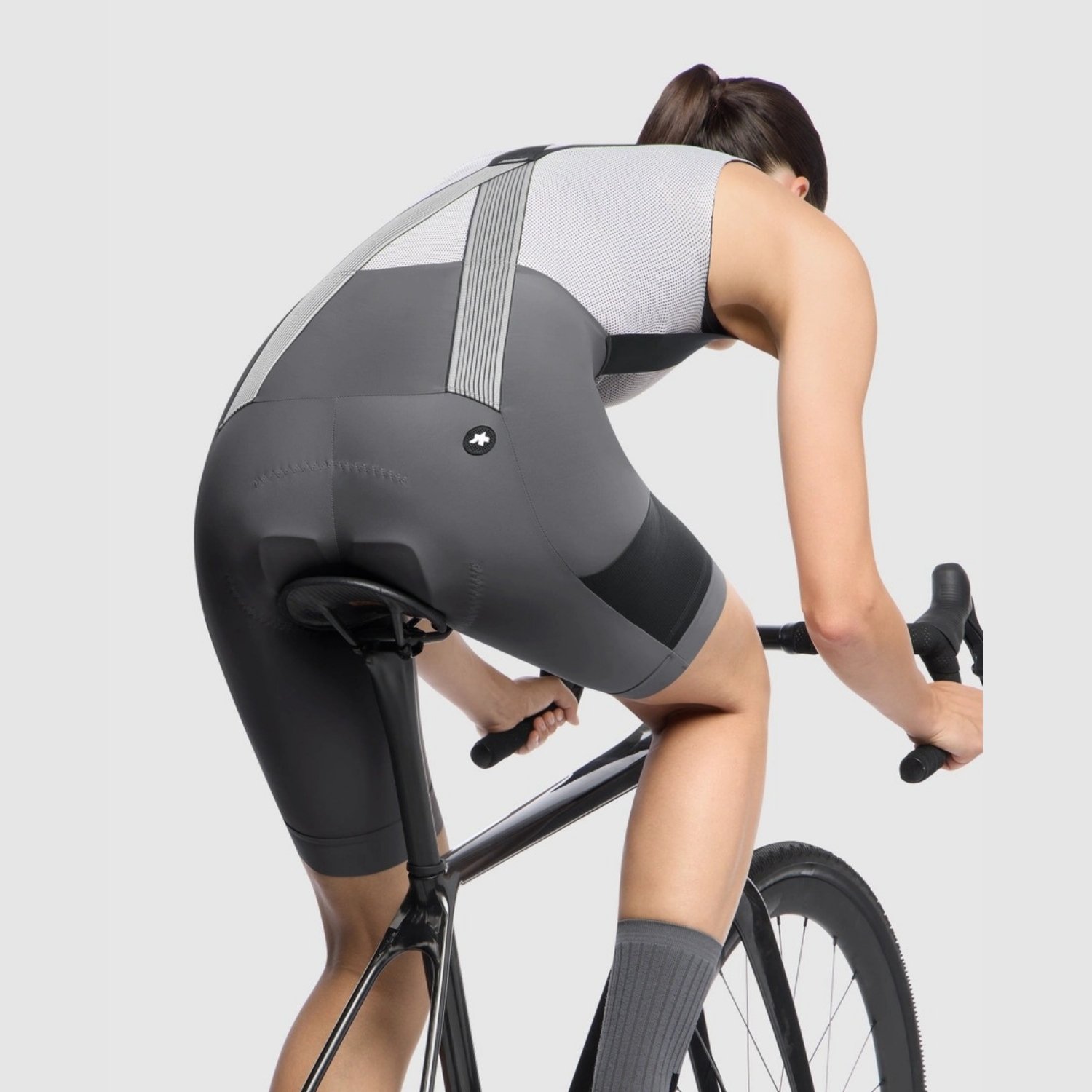 ASSOS Bib Shorts TACTICA Kieskäfer women's gravel T5 robust grey - Image 7