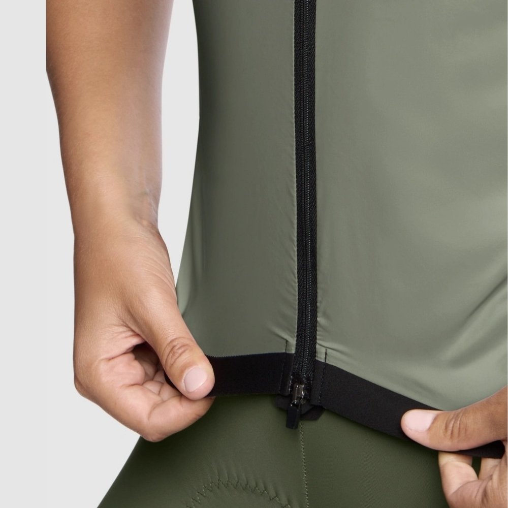 ASSOS Wind Vest UMA GT S11 edge green - Image 6